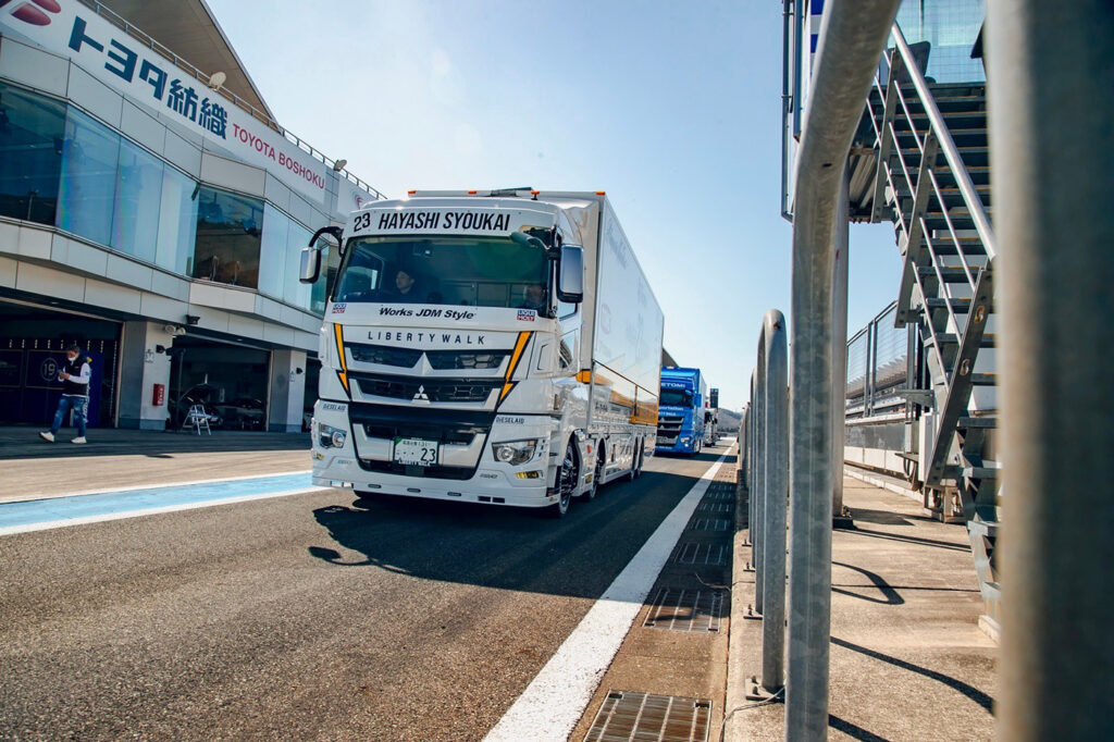 LB-Trucks-2025-ADVAN-Circuit-Experience113.jpg
